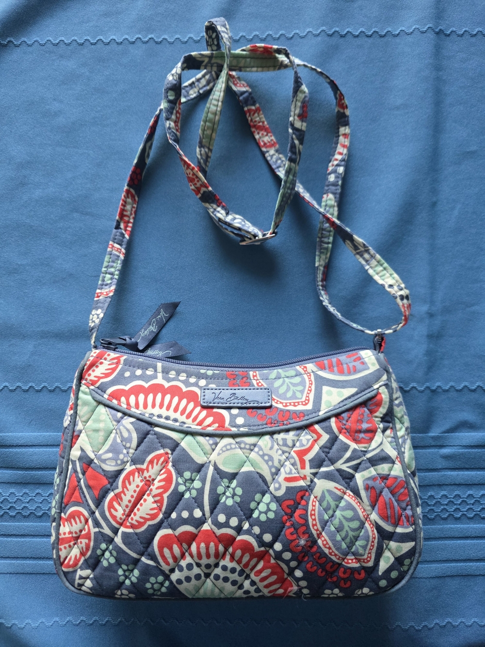 Vera Bradley Crossbody Shoulder Adj Bag in Nomadic Floral - Retired Pattern